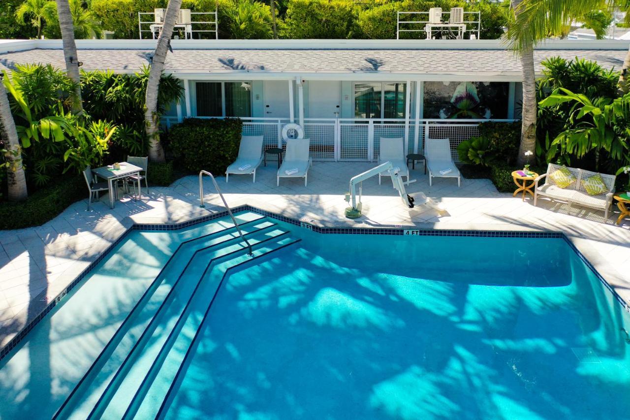 Orchid Key Inn - Adults Only Ки-Уэст Экстерьер фото